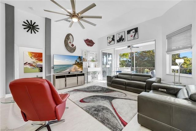 11033 Harbour Yacht CT 202, Fort Myers, FL 33908