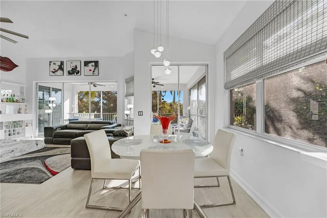 11033 Harbour Yacht CT 202, Fort Myers, FL 33908