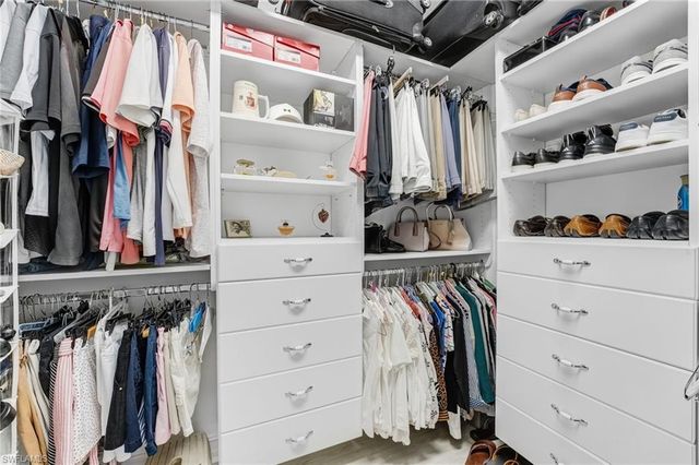 11033 Harbour Yacht CT 202, Fort Myers, FL 33908