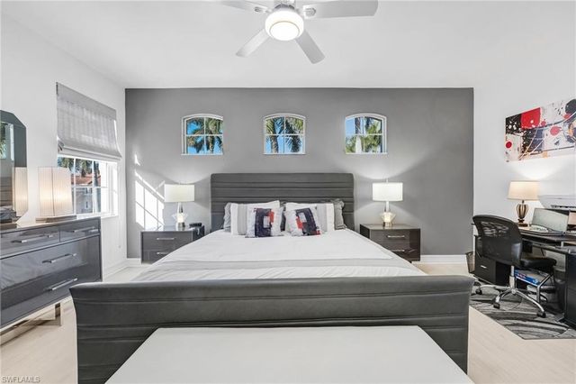 11033 Harbour Yacht CT 202, Fort Myers, FL 33908