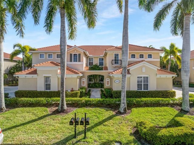 11033 Harbour Yacht CT 202, Fort Myers, FL 33908