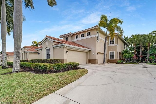 11033 Harbour Yacht CT 202, Fort Myers, FL 33908