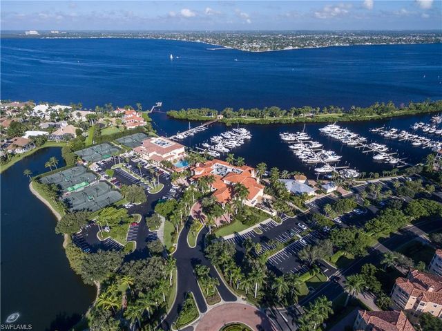 11033 Harbour Yacht CT 202, Fort Myers, FL 33908
