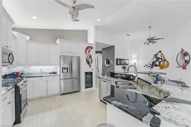 11033 Harbour Yacht CT 202, Fort Myers, FL 33908