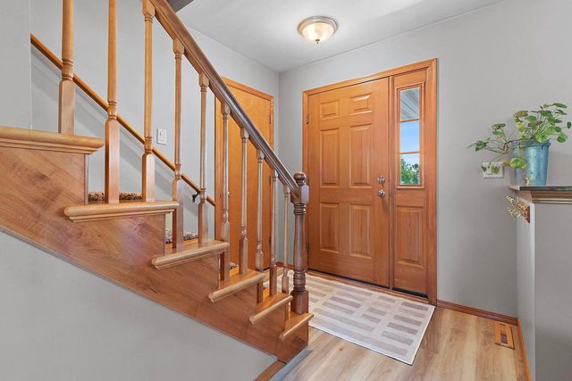 5071 SNAPDRAGON CIRCLE, Little Suamico, WI 54141