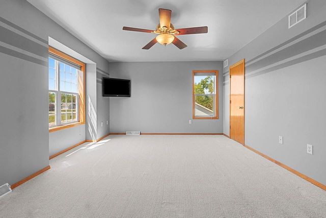 5071 SNAPDRAGON CIRCLE, Little Suamico, WI 54141