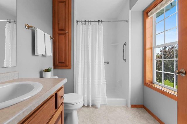5071 SNAPDRAGON CIRCLE, Little Suamico, WI 54141