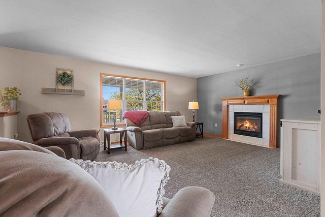 5071 SNAPDRAGON CIRCLE, Little Suamico, WI 54141