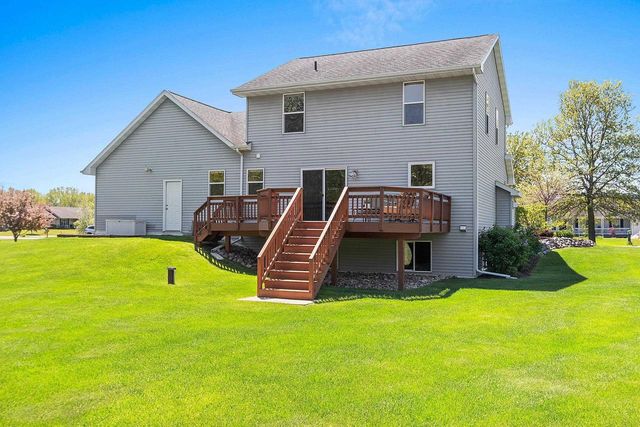 5071 SNAPDRAGON CIRCLE, Little Suamico, WI 54141