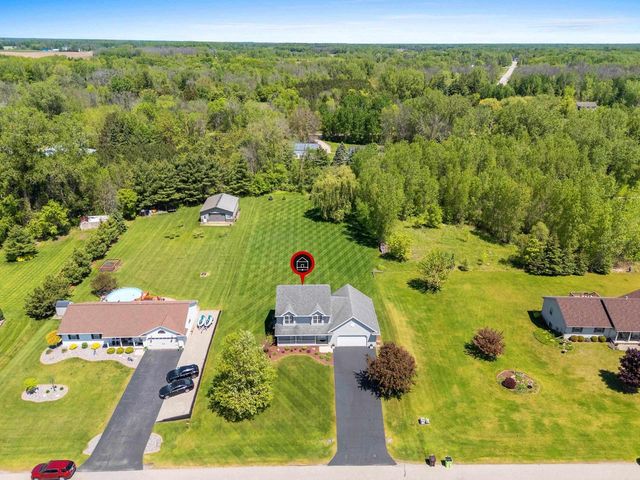 5071 SNAPDRAGON CIRCLE, Little Suamico, WI 54141