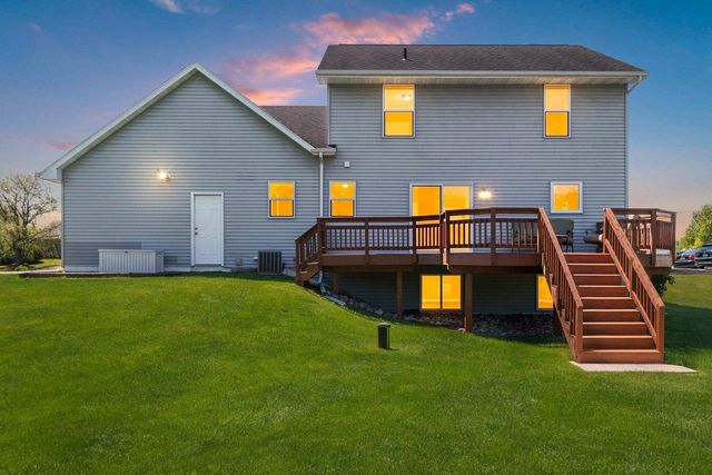 5071 SNAPDRAGON CIRCLE, Little Suamico, WI 54141
