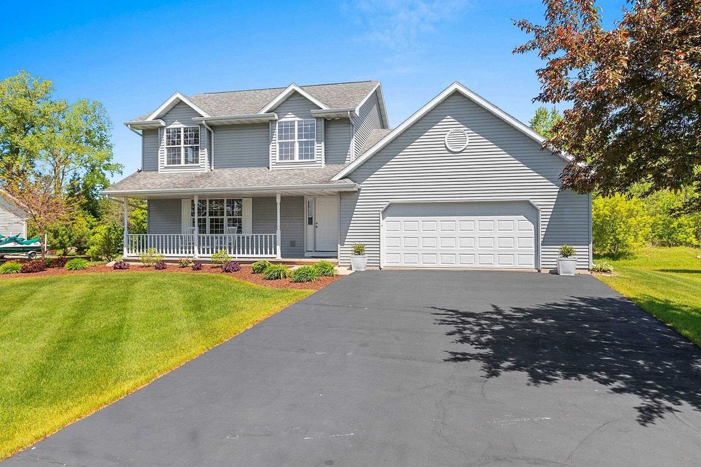 5071 SNAPDRAGON CIRCLE, Little Suamico, WI 54141