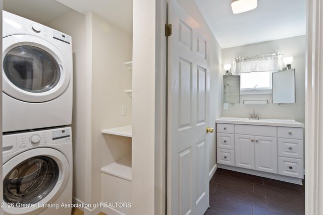 113 W Polly Street, Perry, MI 48872
