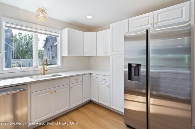 113 W Polly Street, Perry, MI 48872