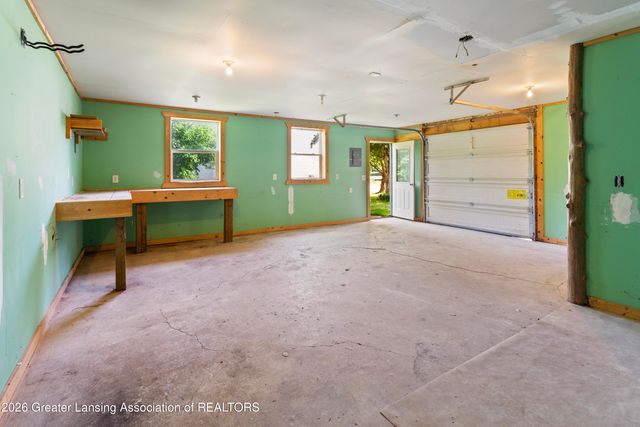 113 W Polly Street, Perry, MI 48872