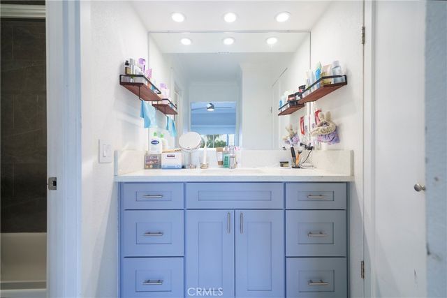 4900 N Grand 322, Covina, CA 91724