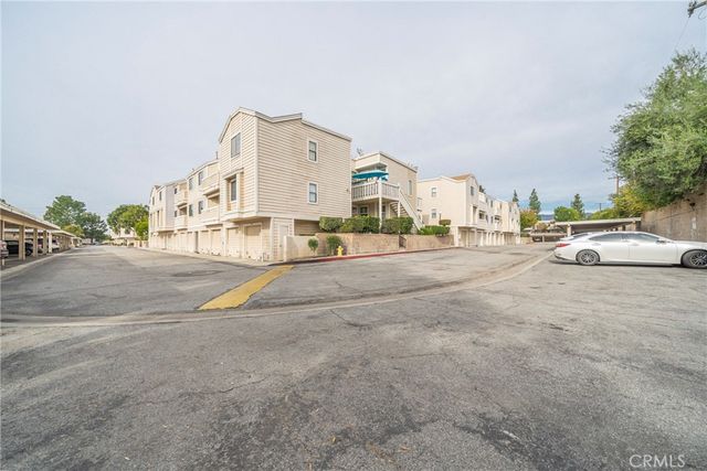 4900 N Grand 322, Covina, CA 91724