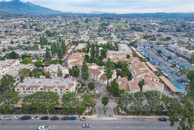 4900 N Grand 322, Covina, CA 91724