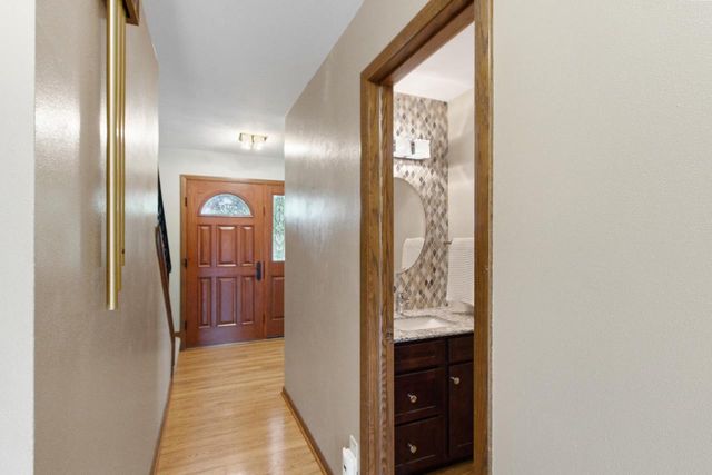7109 Friendship Lane, Middleton, WI 53562