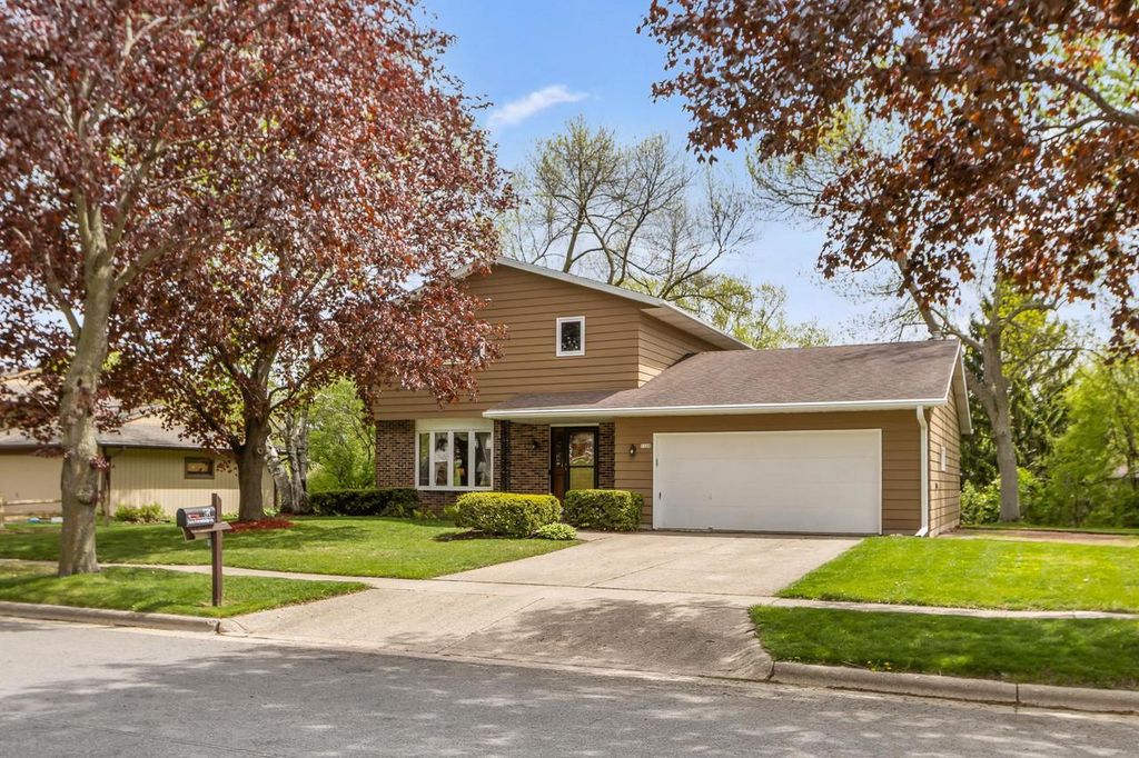 7109 Friendship Lane, Middleton, WI 53562