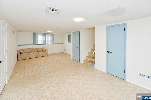 2 Kershner Place, Fair Lawn, NJ 07410