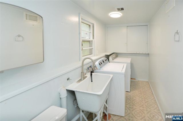 2 Kershner Place, Fair Lawn, NJ 07410
