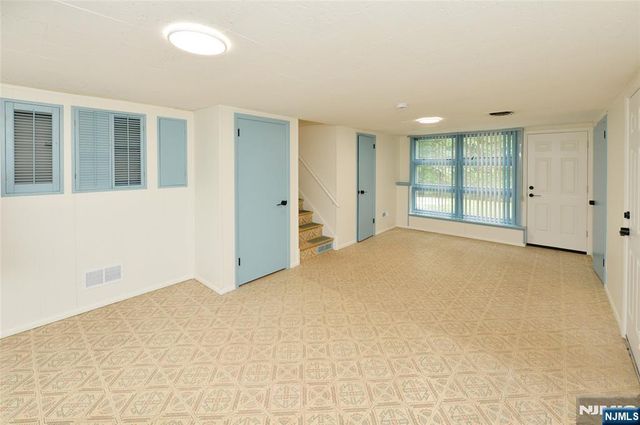 2 Kershner Place, Fair Lawn, NJ 07410