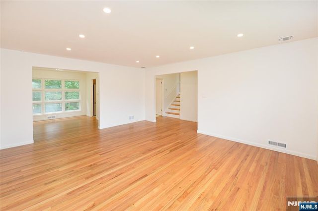 2 Kershner Place, Fair Lawn, NJ 07410
