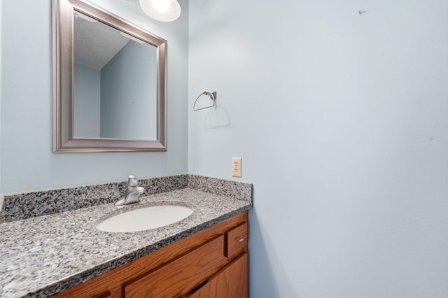 386 Bear Avenue S, Vadnais Heights, MN 55127