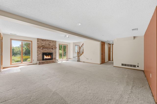 386 Bear Avenue S, Vadnais Heights, MN 55127