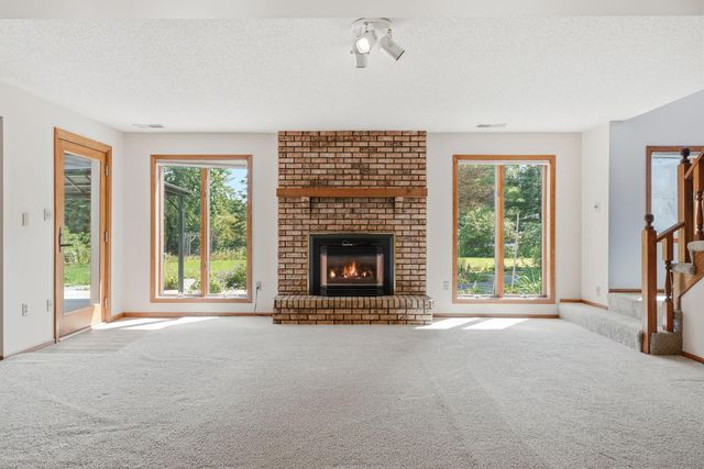 386 Bear Avenue S, Vadnais Heights, MN 55127
