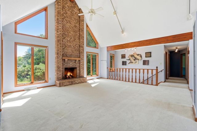 386 Bear Avenue S, Vadnais Heights, MN 55127