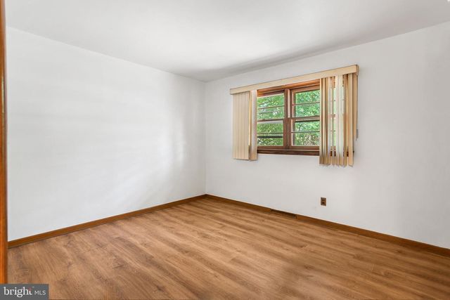 361 SHADY LA, Hamilton, NJ 08619