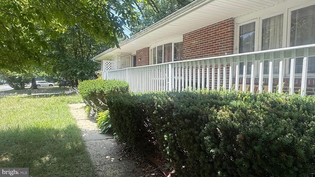 361 SHADY LA, Hamilton, NJ 08619