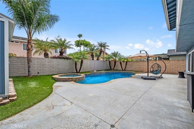 8412 Velvet Circle, Huntington Beach, CA 92646