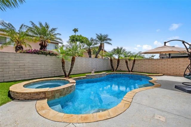 8412 Velvet Circle, Huntington Beach, CA 92646