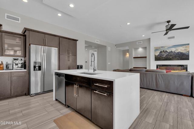 1256 DESERT NIGHT Street, El Paso, TX 79912