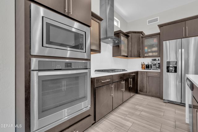 1256 DESERT NIGHT Street, El Paso, TX 79912