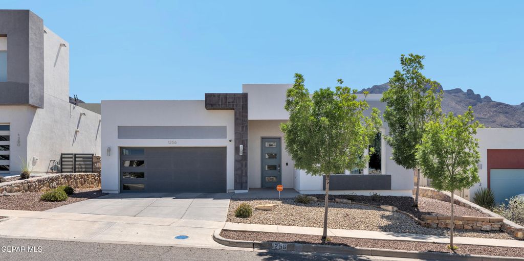 1256 DESERT NIGHT Street, El Paso, TX 79912