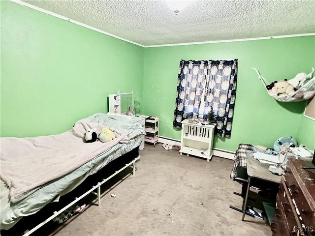 27 Hart Street, Oswego, NY 13126