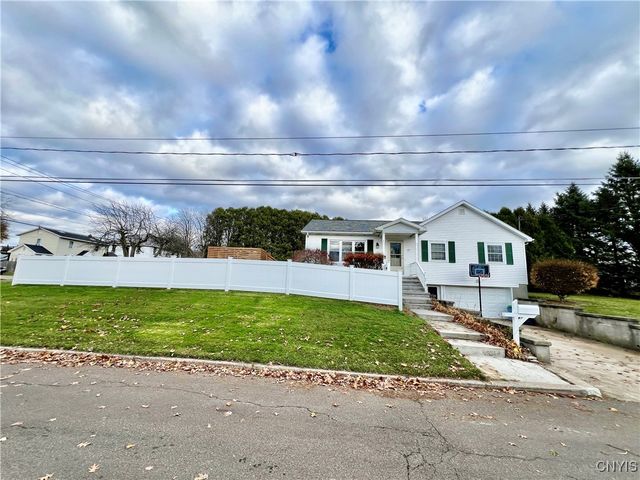 27 Hart Street, Oswego, NY 13126