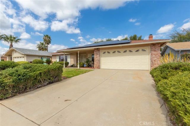 26182 Crestone Drive, Menifee, CA 92586