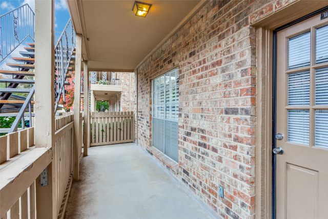 4405 Bellaire Drive S 119, Fort Worth, TX 76109