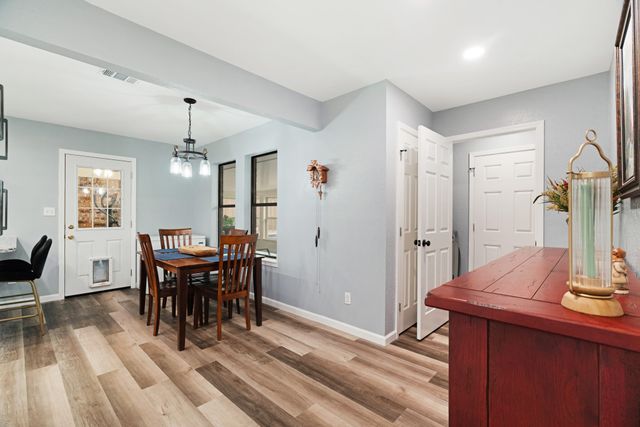 1945 N Collegiate Drive, Paris, TX 75462