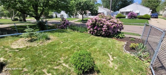 826 Reed, Akron, OH 44306