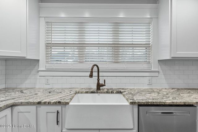 19 Clubhouse Ct, Taylorsville, KY 40071