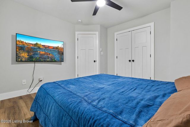 19 Clubhouse Ct, Taylorsville, KY 40071