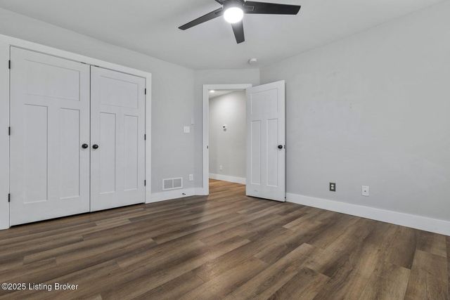 19 Clubhouse Ct, Taylorsville, KY 40071