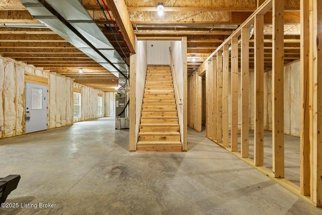 19 Clubhouse Ct, Taylorsville, KY 40071