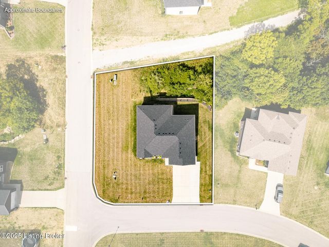 19 Clubhouse Ct, Taylorsville, KY 40071